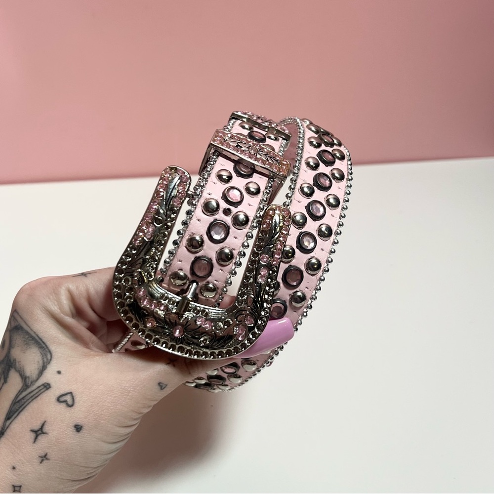 Y2K 2000s mcbling pink rhinestone studded western belt - Picture 2 of 4